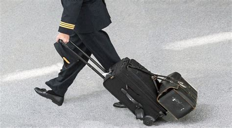 luggage airline pilots use.